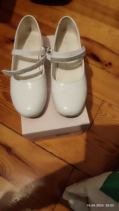 Buty białe. Pantofelki Komunia.