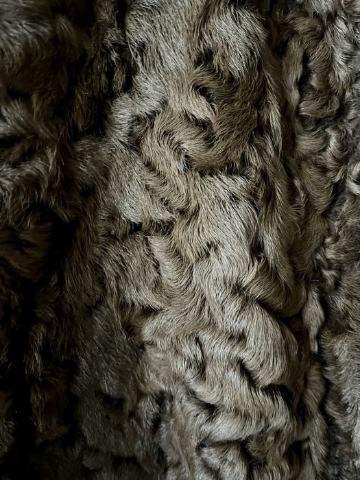 Brązowe karakuły futro naturalne płaszcz damski