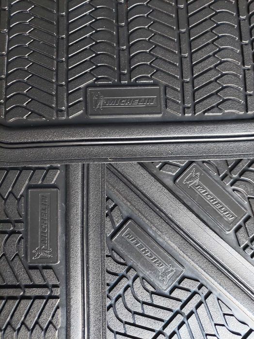 Tapete Auto Borracha - Michelin