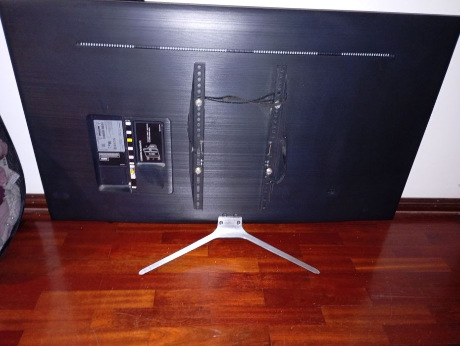 TV Samsung 49pol + suporte de parede