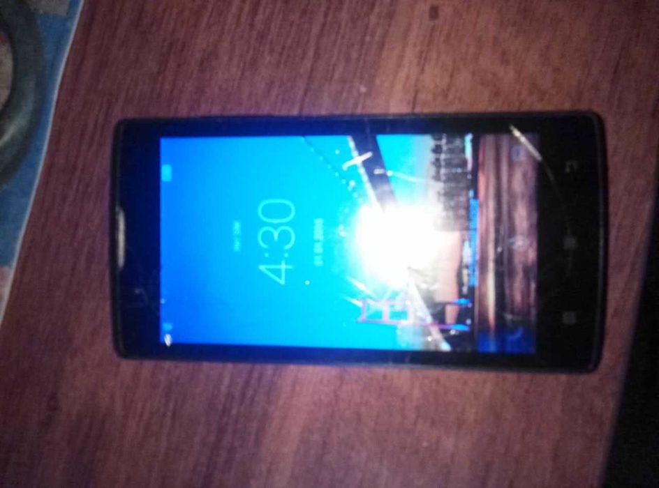 Lenovo  a2010-a  Телефон