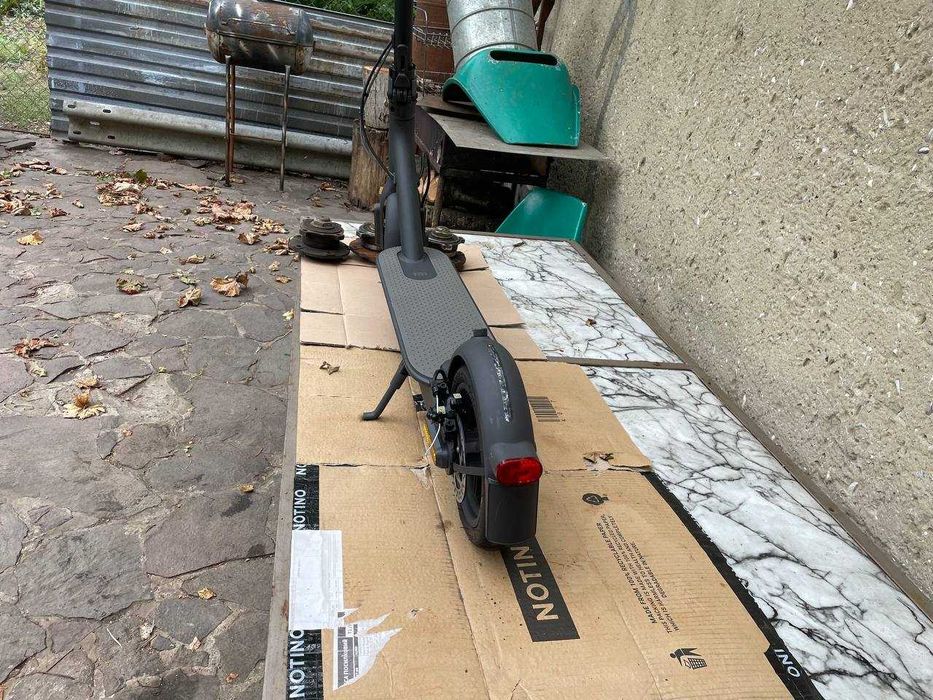 Електросамокат Xiaomi Mi Electric Scooter Essential (майже новий, оригінальний)