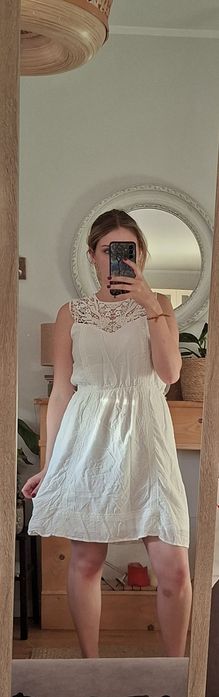 Biała sukienka midi