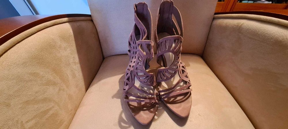 Sandálias em camurça Rosa ZARA WOMAN 37 e salto 10cm