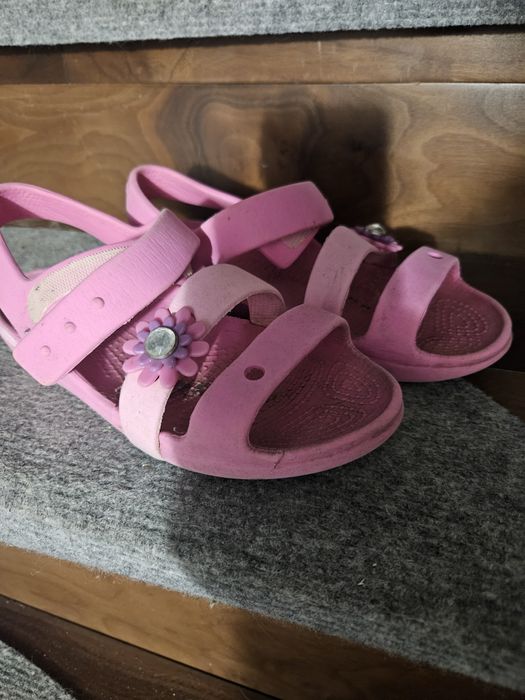 crocs  sandałki dziewczece 32 orginalne