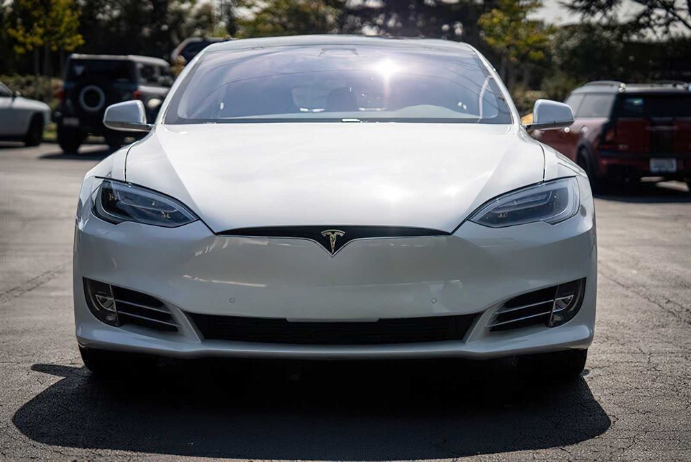 Tesla Model S 100D      2019