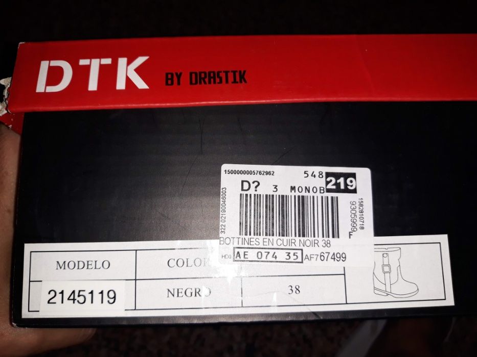 Botas com salto incorporado DTK - NOVAS