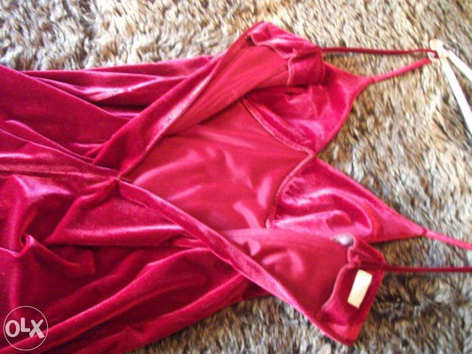 Vestido vermelho veludo