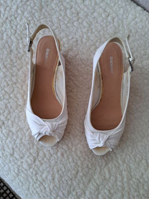 Buty letnie damskie na koturnie
