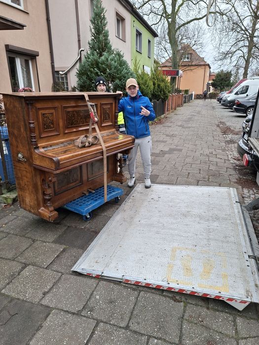 TPS MRÓZ Transport Przeprowadzki Serwis tragarze bus wynajem bagażówka