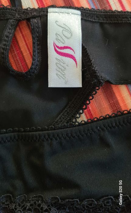 Peniuar ze stringami M PASSION czarne koronka, w oryginalnym kartoniku