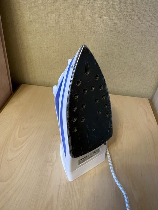 Праска Gorenje SIH 1800 BT