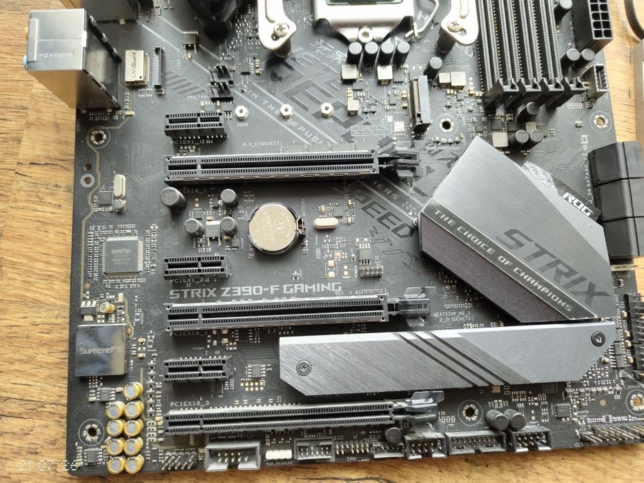 Комплект Core I7 8700k Asus Rog Strix z390 ddr4 16gb