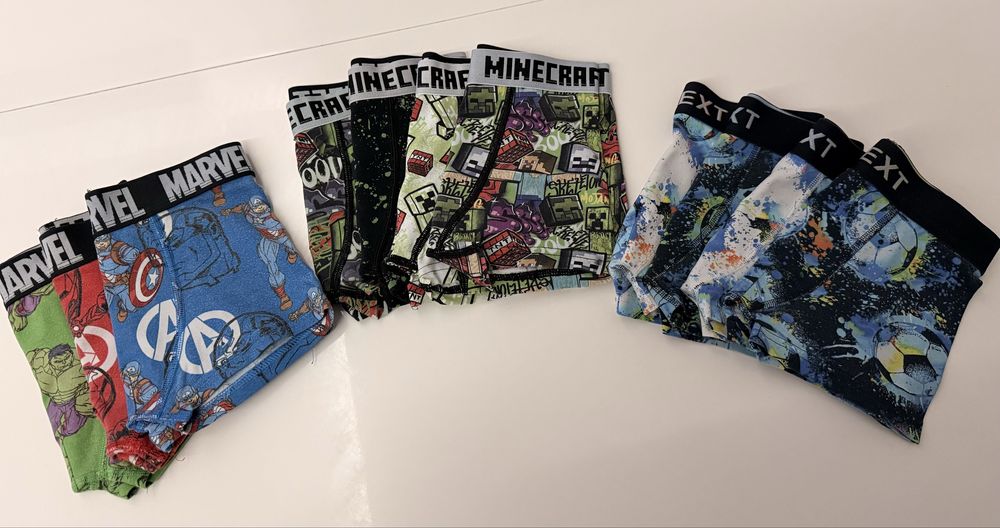 Набір 5-6 років: плюшевий халат, труси-боксери Next 11 шт, 4 майки