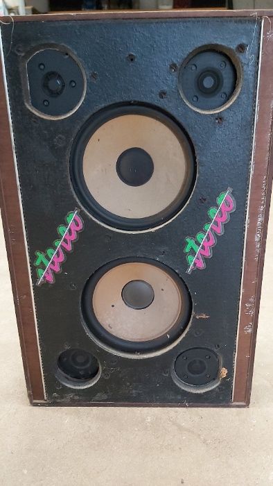 coluna de som grundig box 731 material antigo mas bom 70w