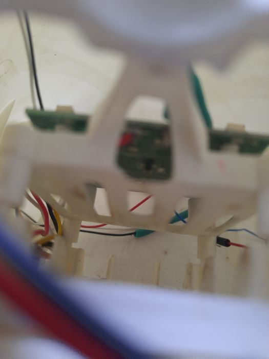 Дрон zdj стан не знаю