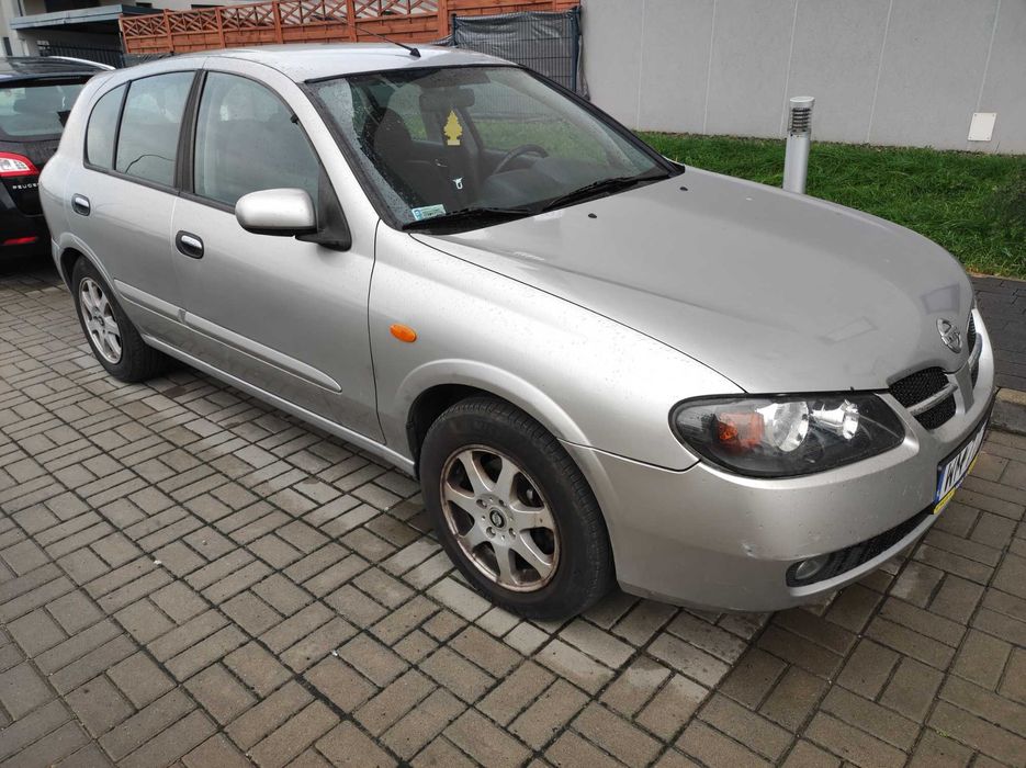 Nissan Almera