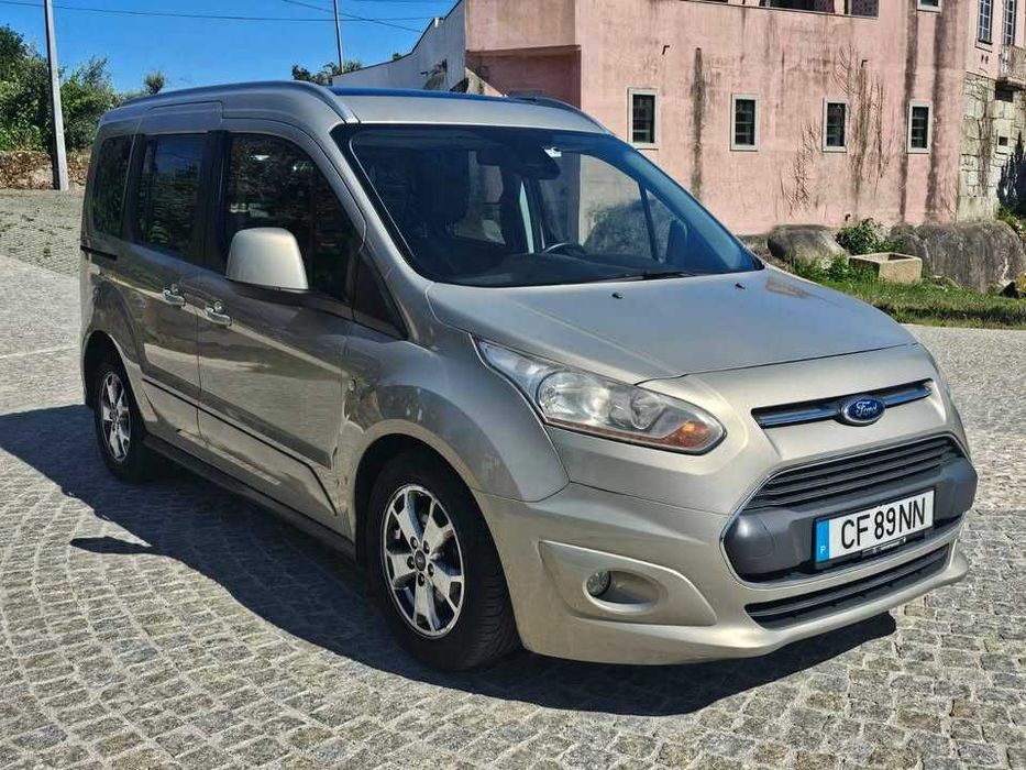 Ford Tourneo Serie Especial
