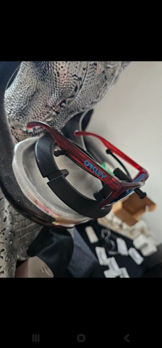 Frogskins Oakley Original.