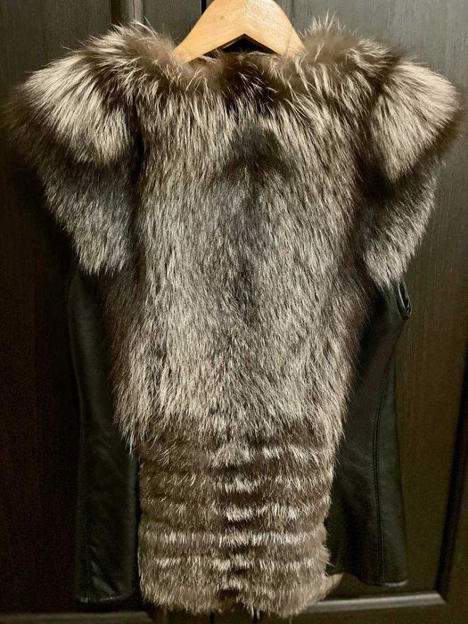 Жилетка кожаная (чернобурка)