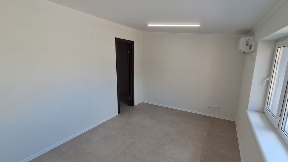 Оренда офісу 12м² біля Велмарту _vv