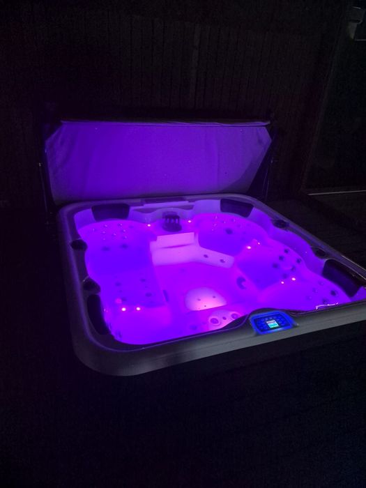 JACUZZI -NOWE -włoskiej renomowanej firmy VONATO MILANO