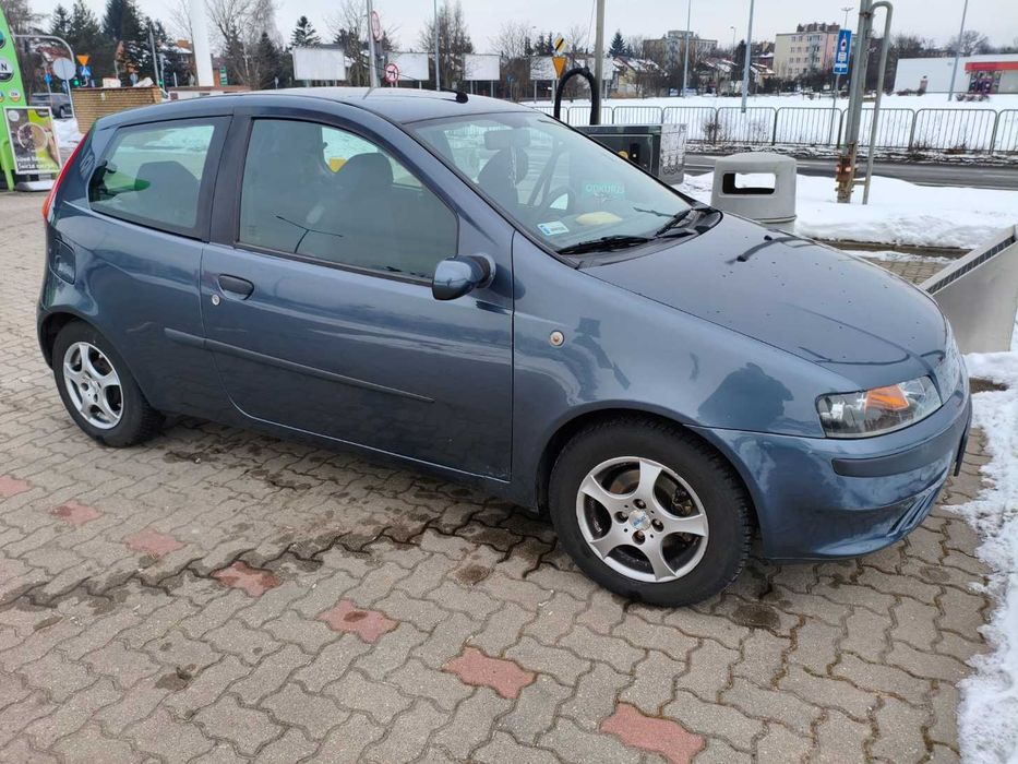 Fiat Punto 1.2 benzyna 2000 | niski przebieg | automat I klimatyzacja