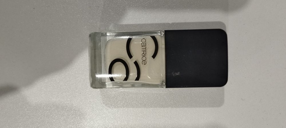 Lakier do paznokci Catrice Lemon Butter