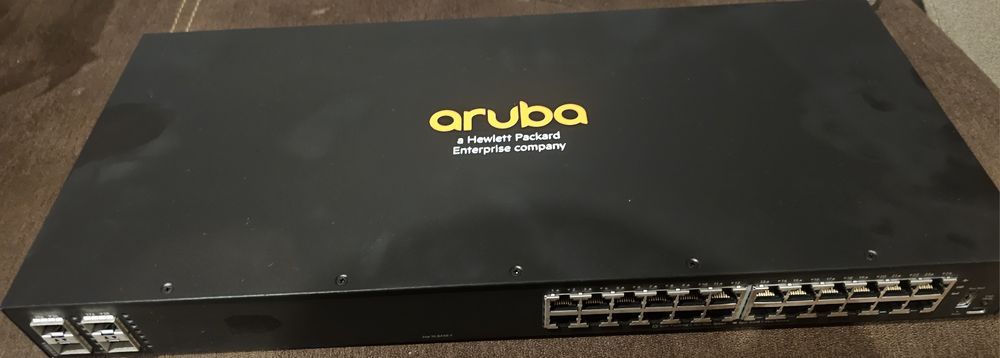 Switch HP ARUBA R8N88A