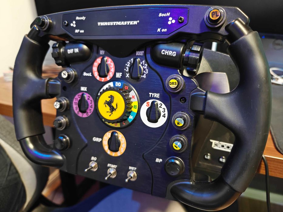 Thrustmaster T300 RS GT Edition + Ferrari F1 Wheel Add-On