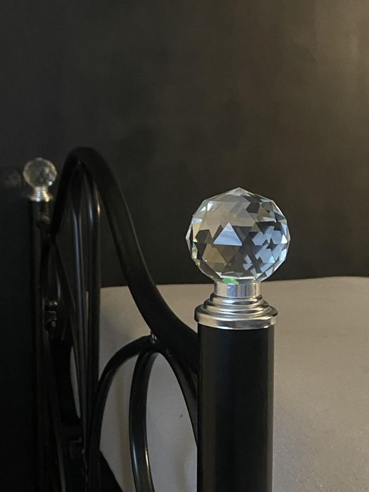 Łóżko 90 na 200 rama z materacem i stelażem