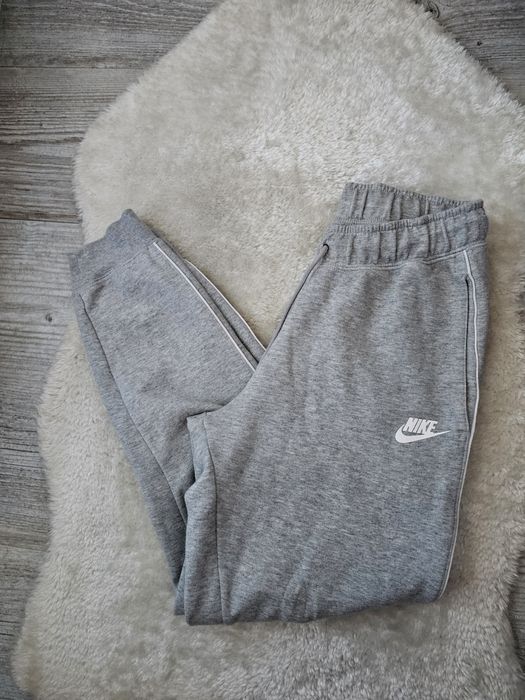 Spodnie dresowe Nike Rozmiar XS Szare dres dresy nike tech