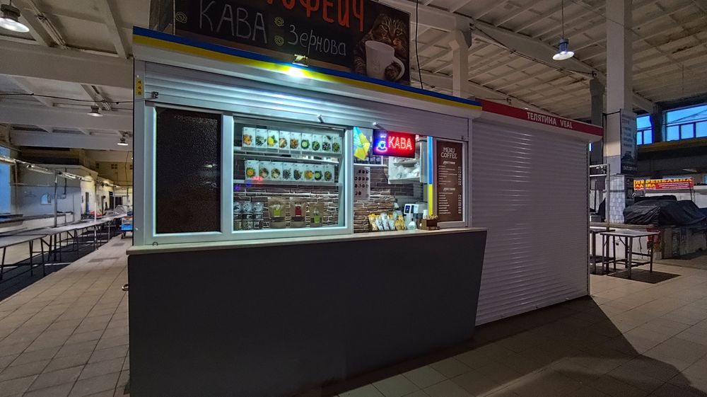Киоск на крытом рынке, кофейня