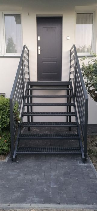 Schody,barierki,nogi pod stoły