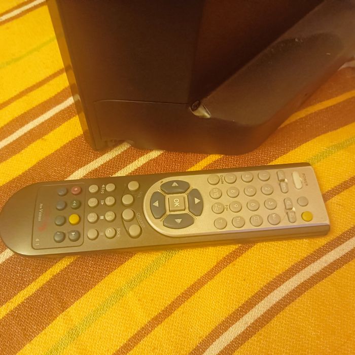 Telewizor Manta 93206 na części do naprawy