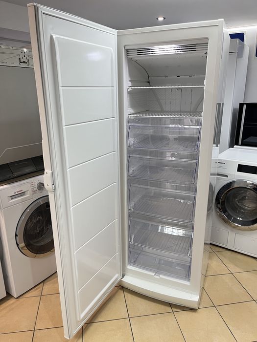 *Zamrażarka**noFrost*Zamrażarka do Gastronomii*