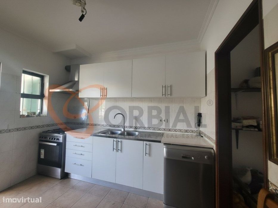 Moradia Geminada com 2 quartos para venda em Albufeira