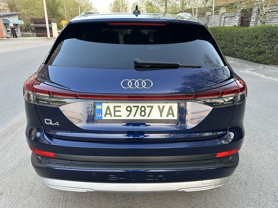 Audi Q-4 etron S-Lain