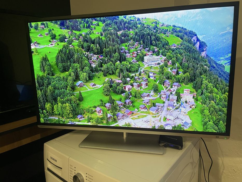 Телевізор Toshiba 40 + кріплення