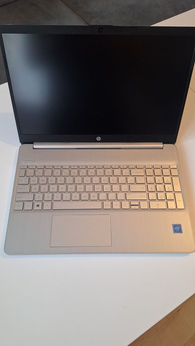 Laptop HP 15s-fq0930nw