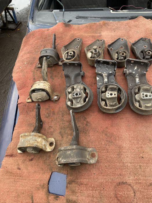 Продам подушку мотора и кпп Ваз 2108-099