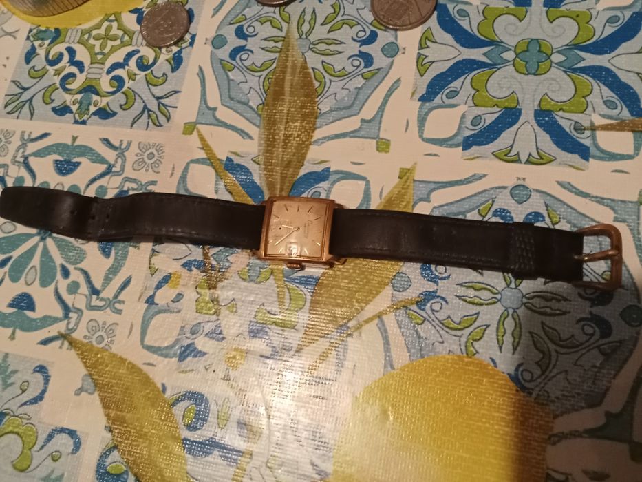 Relógio de homem para venda muito bom