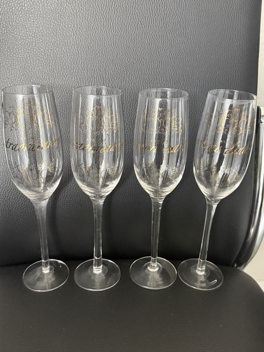 Бокалы для шампанского Avon