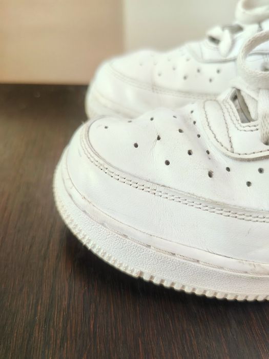 Buty Nike Air Force 1 Low White – Klasyk w dobrym stanie, R. 40,5 (25,