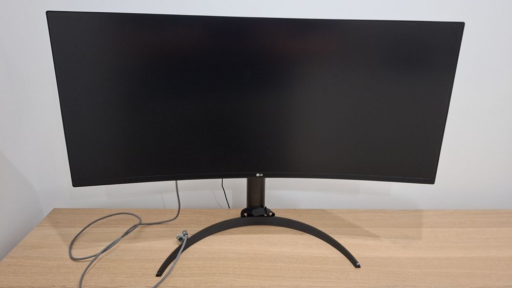 LG UltraWide 34WP65C-B | 34''