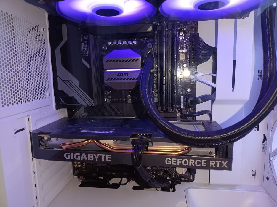 komputer gamingowy e-sport zestaw