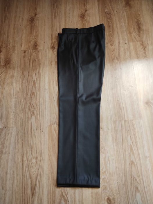 Garnitur grafitowy błyszczący 48 L Fart