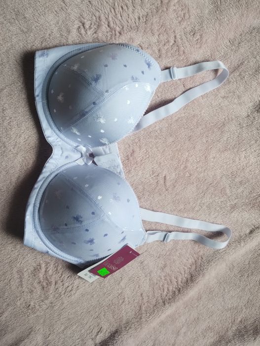 Nowy stanik 75c z fiszbinami biały