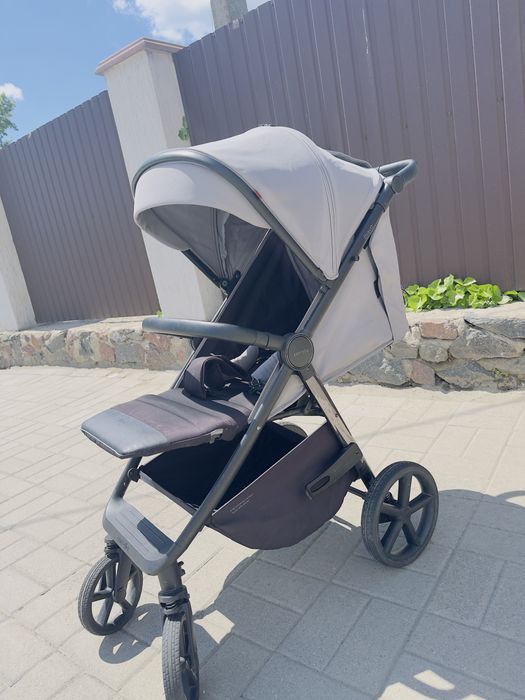Продам Прогулянкову коляску Carrello Bravo 2024року.