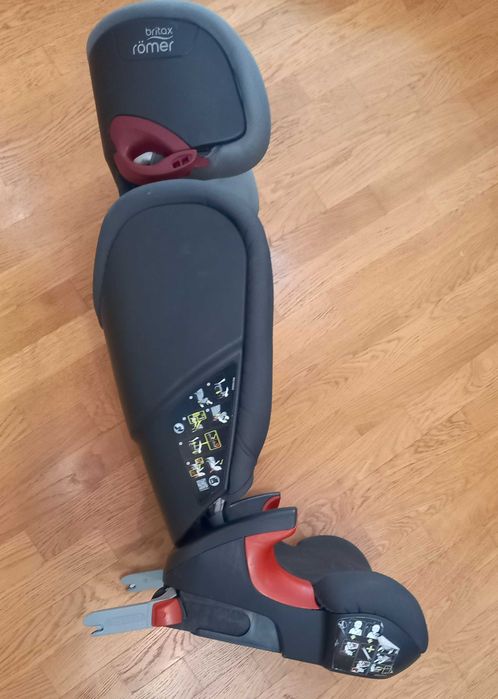Дитяче автокрісло Britax-Romer KIDFIX 2 R Storm Grey в гарному стані.